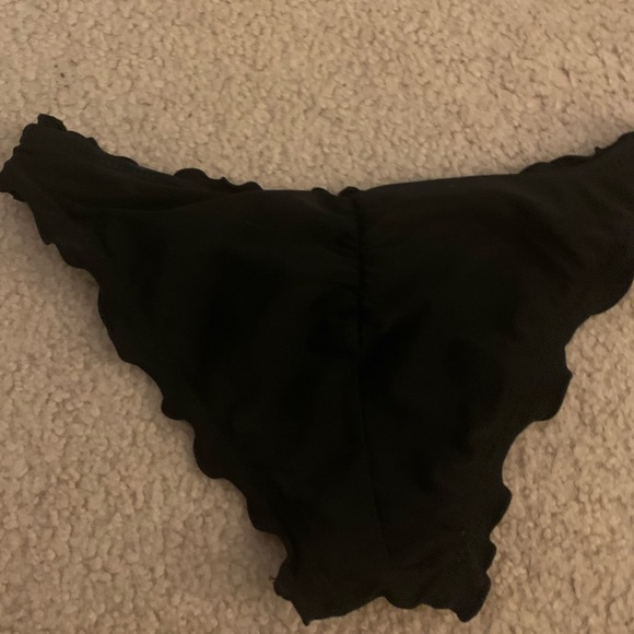 Cheeky Bikini Bottoms - Picture 4 of 4